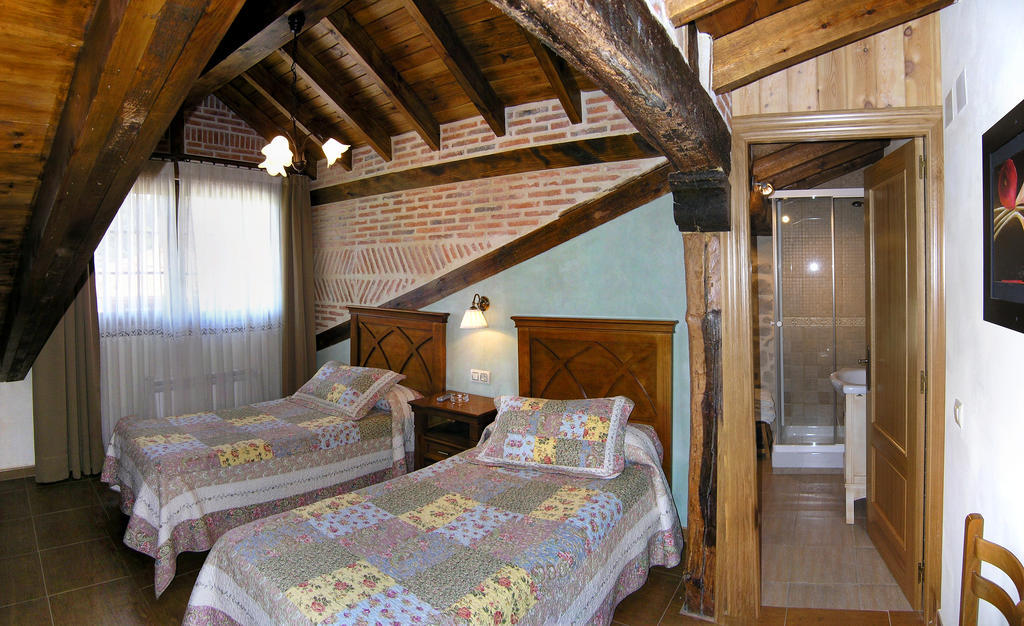 Casa Paulino Hotel Corrales De Buelna Szoba fotó